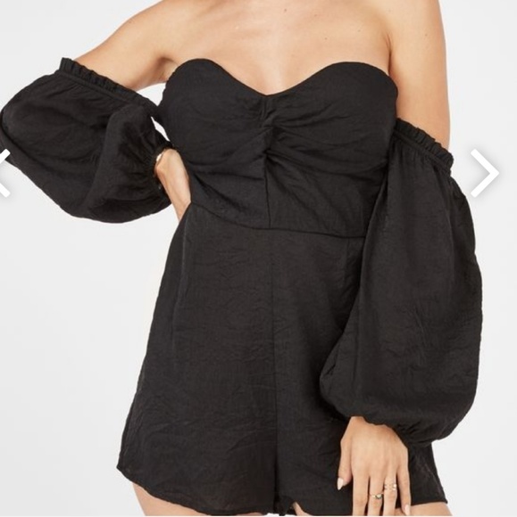 JustFab Tops - NWT Stassi Schroeder Sweetheart Neckline Romper